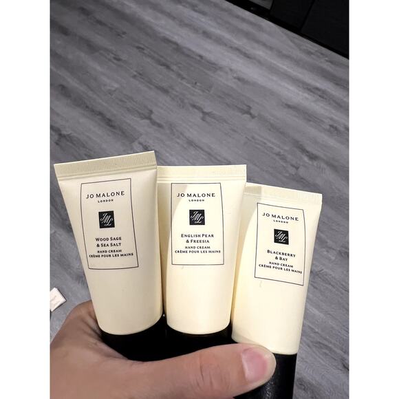 (*NEW) Jo Malone Hand Cream Gift Set + Pouch - Picture 2 of 5